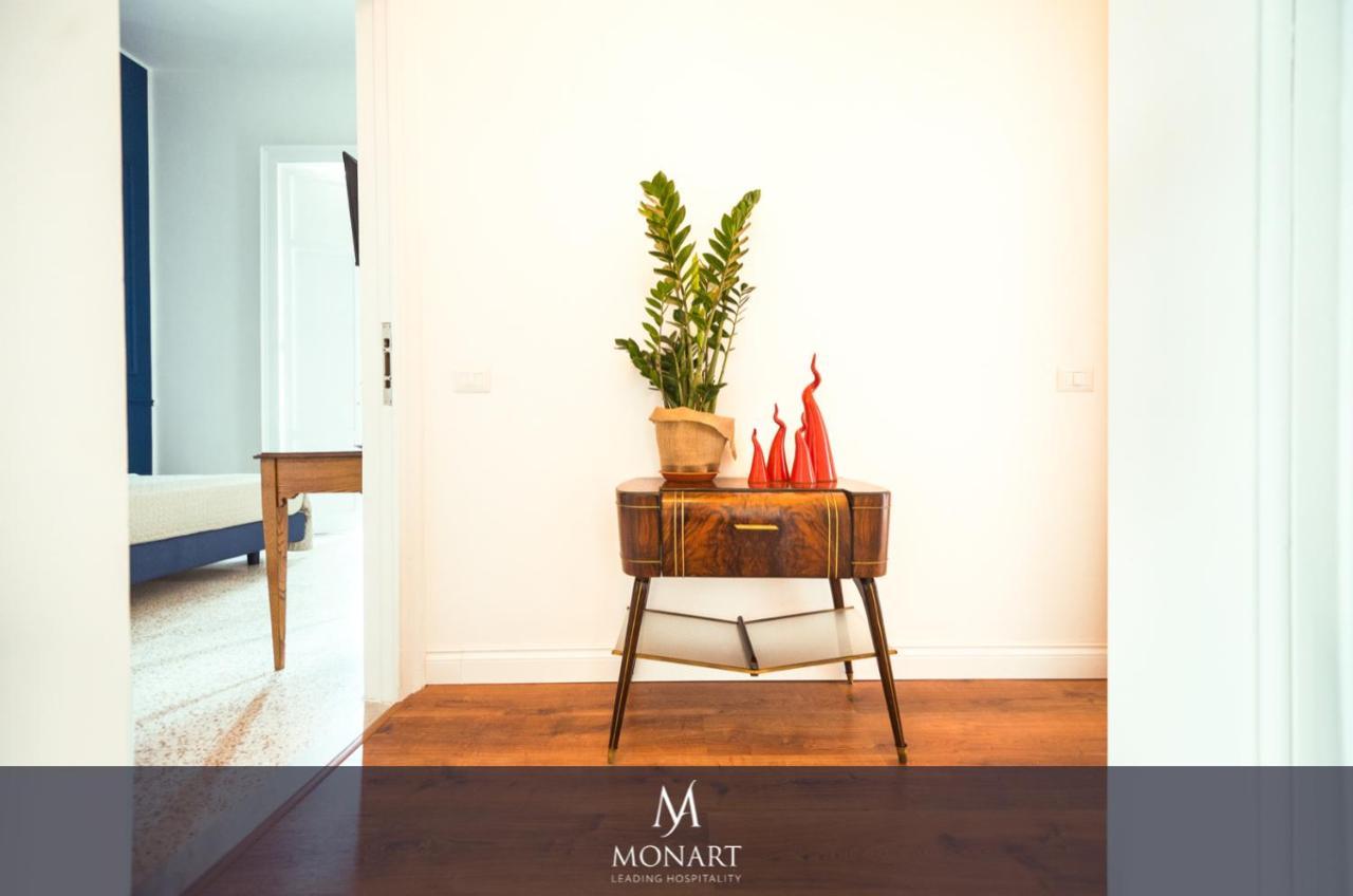 Alojamento de Acomodação e Pequeno-almoço Monart Hospitality Cavour 2*