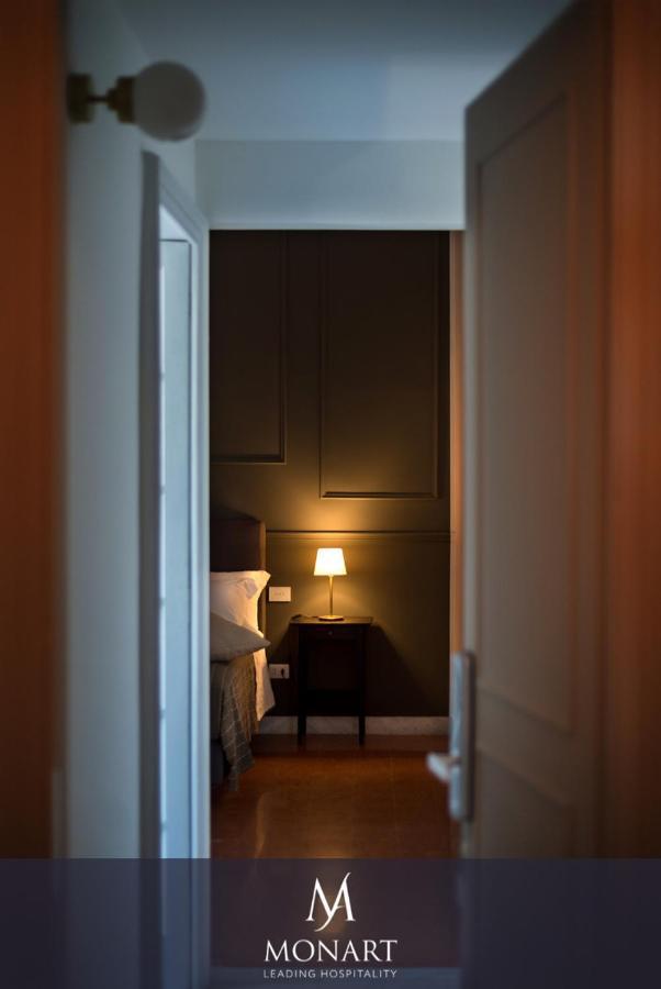 Monart Hospitality Cavour Alojamento de Acomodação e Pequeno-almoço Nápoles