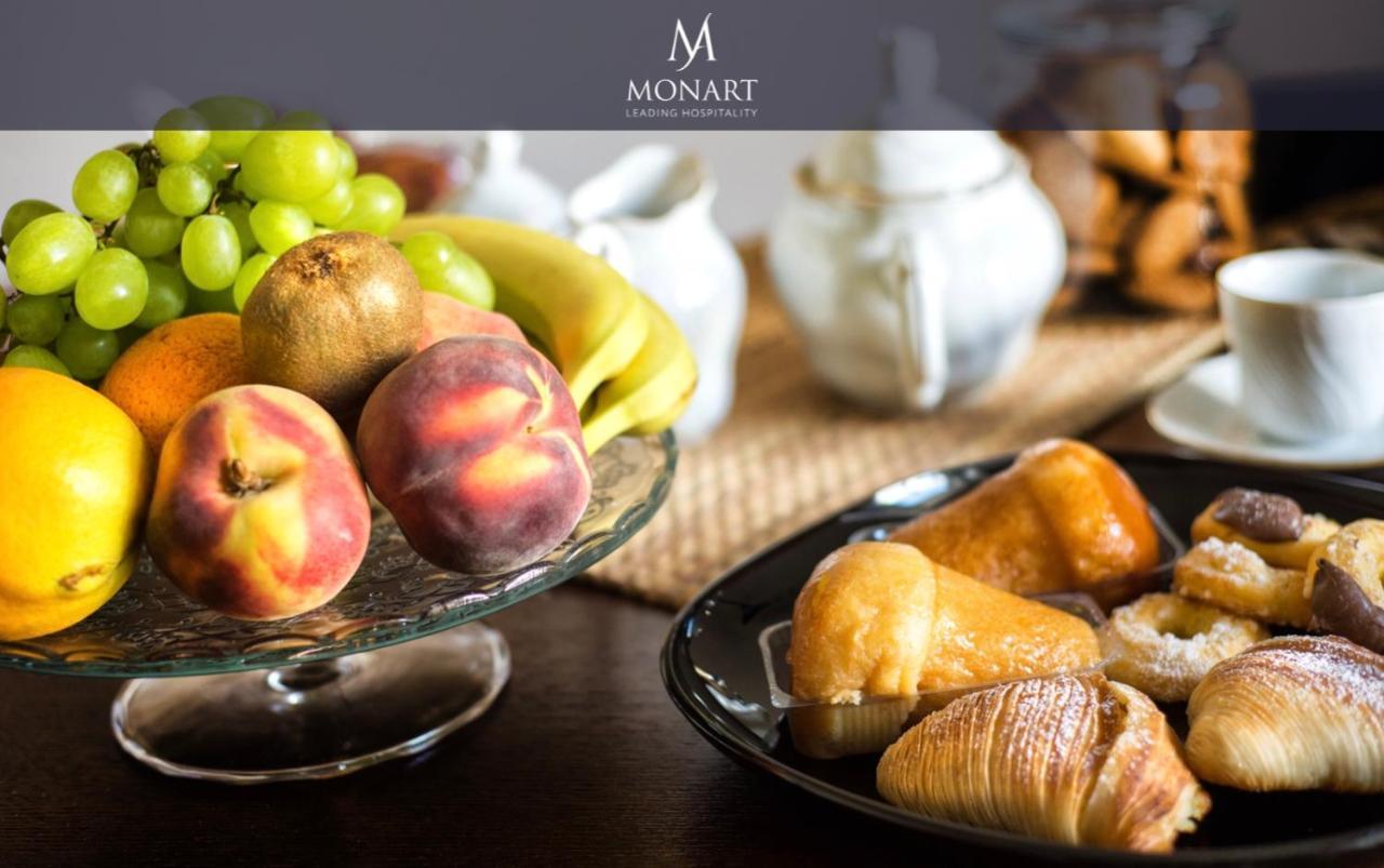 Alojamento de Acomodação e Pequeno-almoço Monart Hospitality Cavour 2*