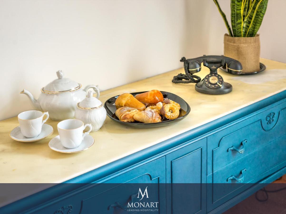 Alojamento de Acomodação e Pequeno-almoço Monart Hospitality Cavour 2*