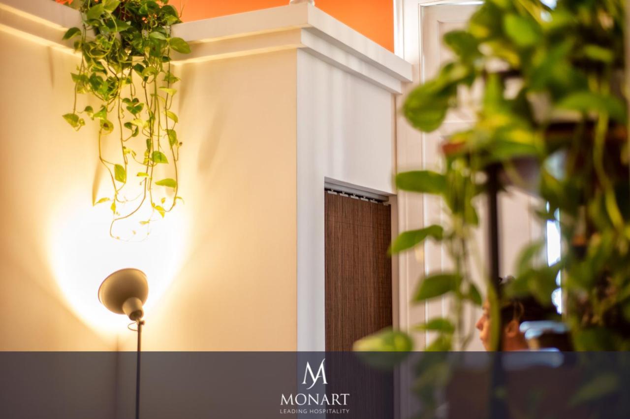 Monart Hospitality Cavour Alojamento de Acomodação e Pequeno-almoço 2*