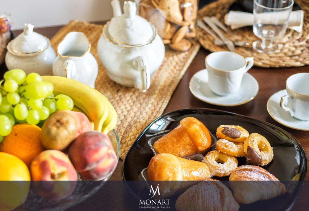 Alojamento de Acomodação e Pequeno-almoço Monart Hospitality Cavour Nápoles